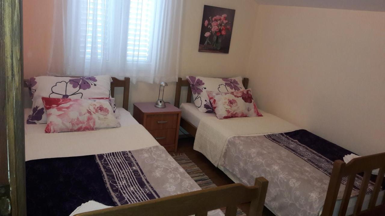 Apartment Ana Горни Карин Екстериор снимка